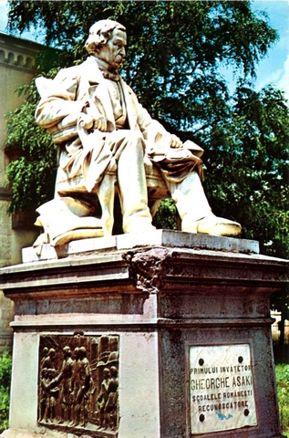 1545-1 - Iasi. Monumentul lui Gh. Asachi